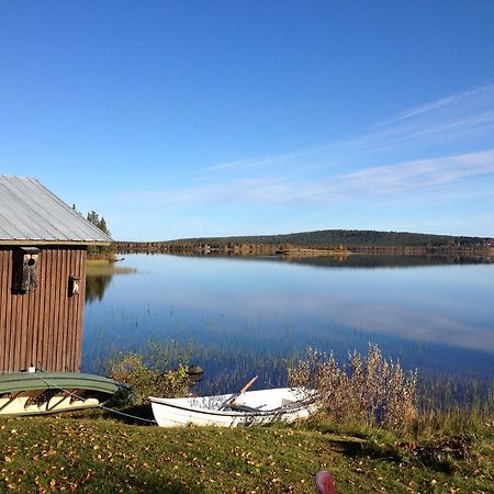 Вілла Lakeside House In Lapland Skaulo Екстер'єр фото